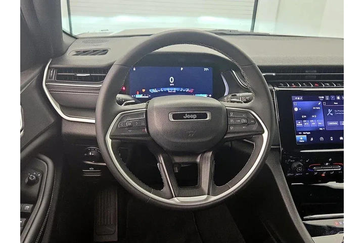 $29998 : Jeep Grand Cherokee 2023 4x4 image 10