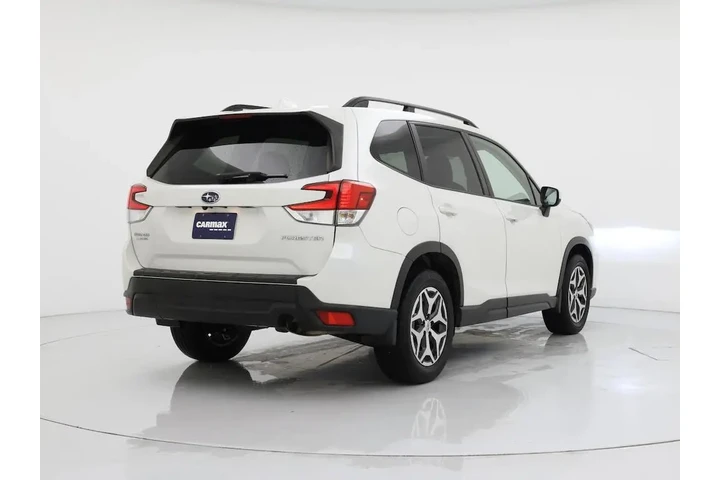 $23998 : Subaru Forester 2019 AWD Pre image 8