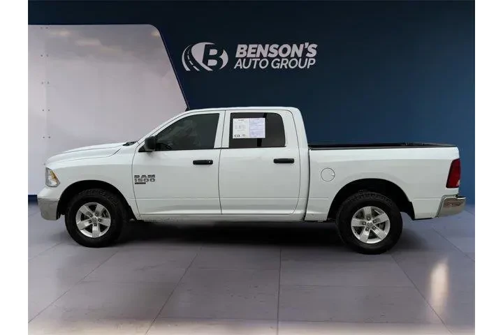 $28762 : Ram 1500 Classic 2023 4x4 SL image 2