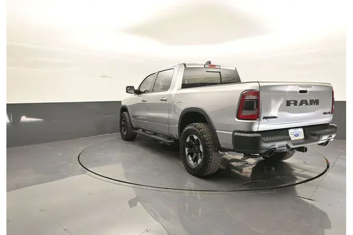 $32363 : Ram 1500 2020 4x4 Rebel 4dr image 5