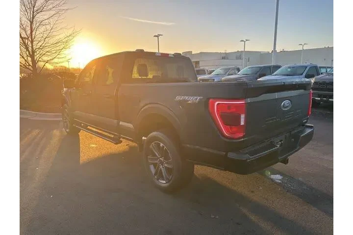 $39000 : Ford F-150 2023 4x4 XLT 4dr image 4