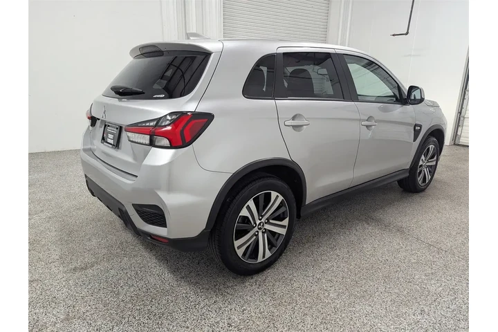 $22997 : Mitsubishi Outlander Sport 2 image 3