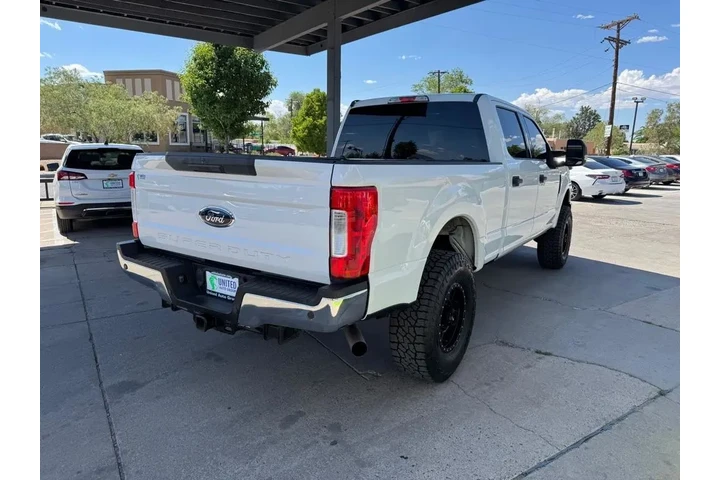2018 F-250 SD XLT Crew Cab 4WD image 5
