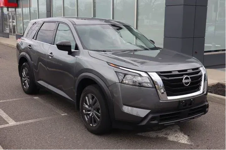 $28873 : Nissan Pathfinder 2024 AWD S image 3