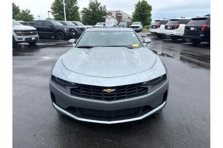 $29000 : Chevrolet Camaro 2023 LT 2dr image 2