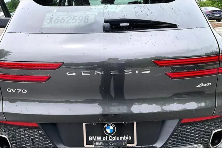 $36998 : Genesis GV70 2023 AWD 2.5T S image 9