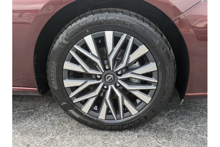 $19997 : Nissan Altima 2024 2.5 SV 4d image 10