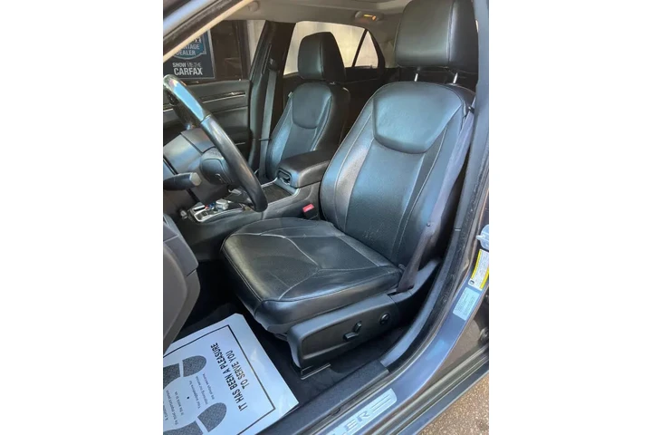 $11499 : 2015 300 C image 10