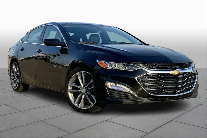 $21677 : Chevrolet Malibu 2024 LT 4dr image 3