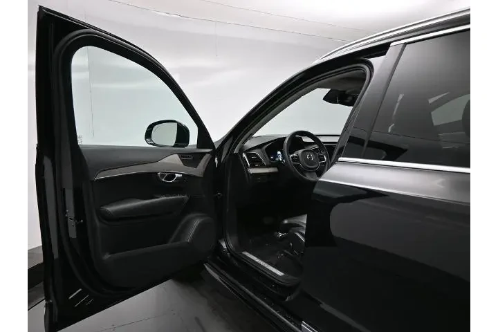 $39097 : Volvo XC90 2023 AWD B6 Ultim image 8