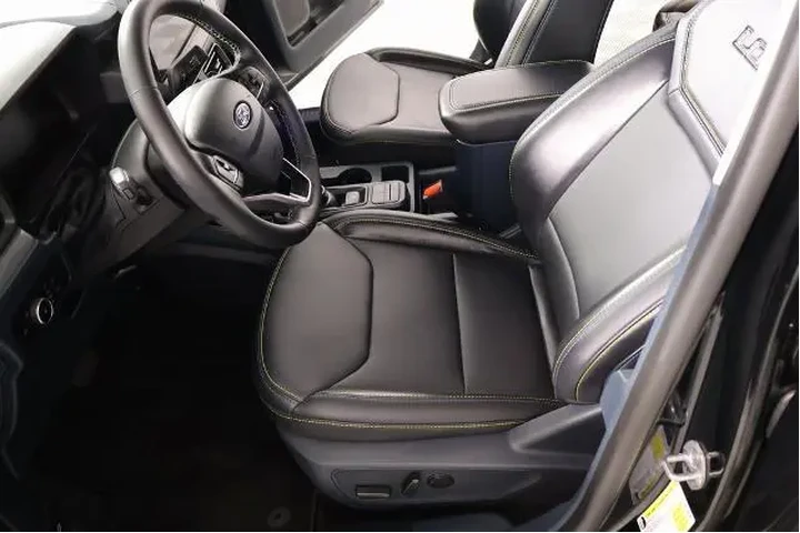 $33042 : Ford Maverick 2025 AWD Lobo image 10