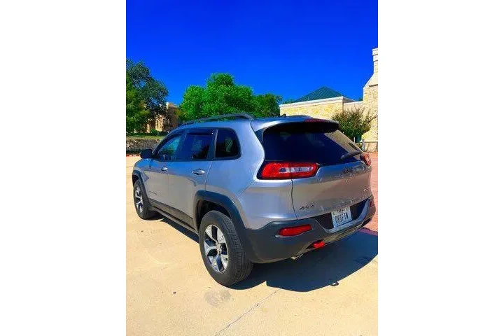 $9000 : 2014 Cherokee Trailhawk image 5