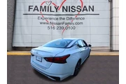 $27309 : Nissan Altima 2022 2.5 SL 4d thumbnail