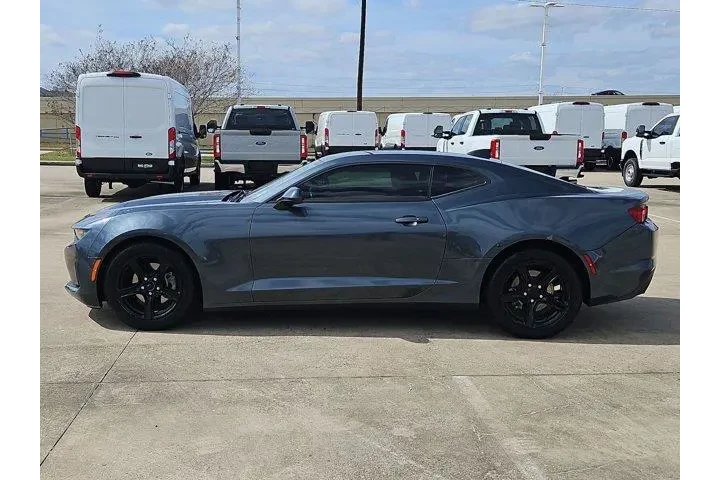 $20995 : Chevrolet Camaro 2021 LT 2dr image 6