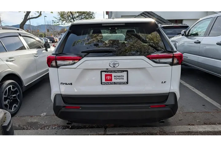 $29799 : Gold Certified2025 RAV4 LE image 9