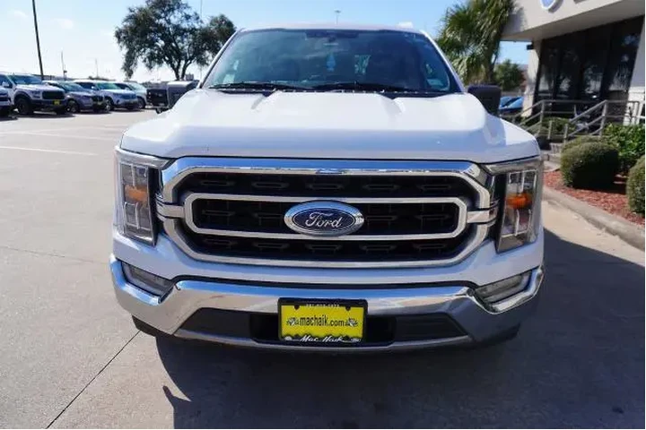 $33888 : Ford F-150 2021 4x2 XLT 4dr image 2