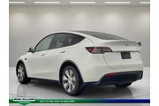 $26895 : Tesla Model Y 2021 AWD Long thumbnail