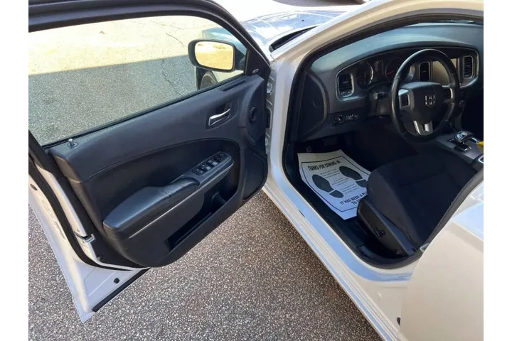 $9999 : 2014 Charger SXT Plus image 10