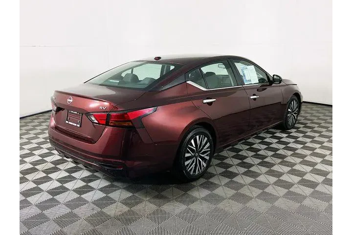 $19775 : Nissan Altima 2024 2.5 SV 4d image 7