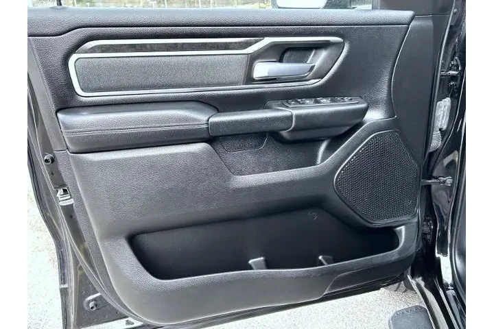 $29795 : Ram 1500 2022 4x4 Big Horn 4 image 9