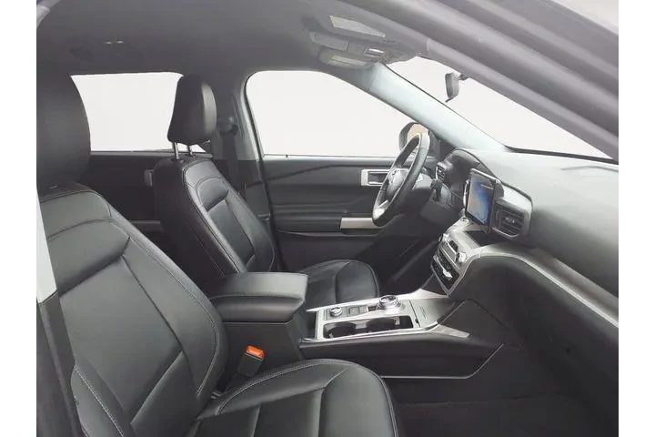 $32988 : Ford Explorer 2023 AWD XLT 4 image 9