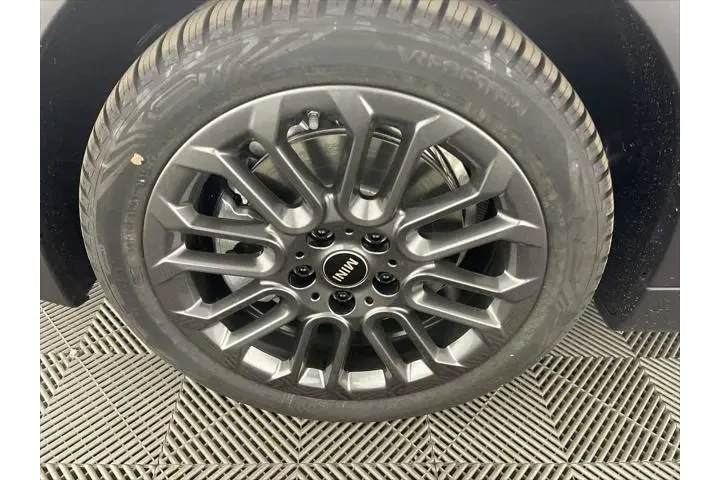 $31998 : MINI Hardtop 4 Door 2025 Coo image 8