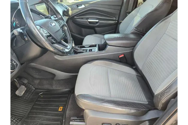 $10988 : Ford Escape 2017 SE 4dr SUV image 7