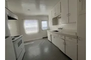 $2400 : San Diego Chic: Stylish Apartm thumbnail