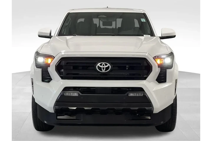 $39588 : Gold Certified2024 Tacoma SR5 image 8
