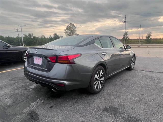 $15995 : 2019 Altima 2.5 SL image 7