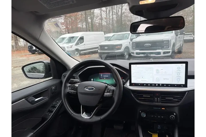 $25721 : Ford Escape Plug-In Hybrid 2 image 9