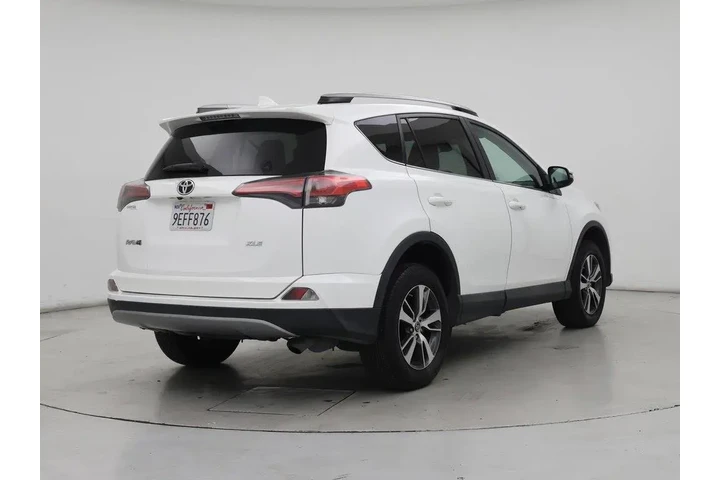 $19998 : Toyota RAV4 2018 XLE 4dr SUV image 8