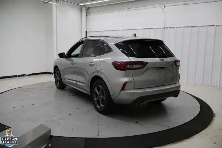 $17995 : Ford Escape 2024 ST-Line 4dr image 6