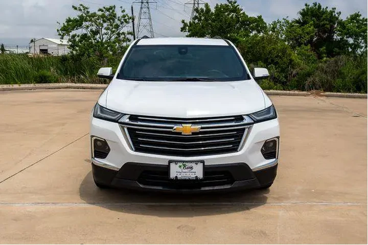 $28687 : Chevrolet Traverse 2023 LT C image 2