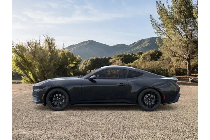 $32643 : Ford Mustang 2025 EcoBoost 2 image 3