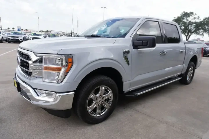 $34988 : Ford F-150 2023 4x2 XLT 4dr image 3