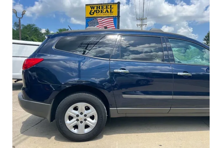 $6495 : 2011 Traverse LS image 5