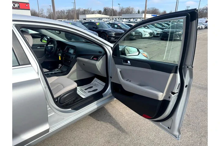 $10980 : 2016 Sonata 4dr Sdn 2.4L SE image 8