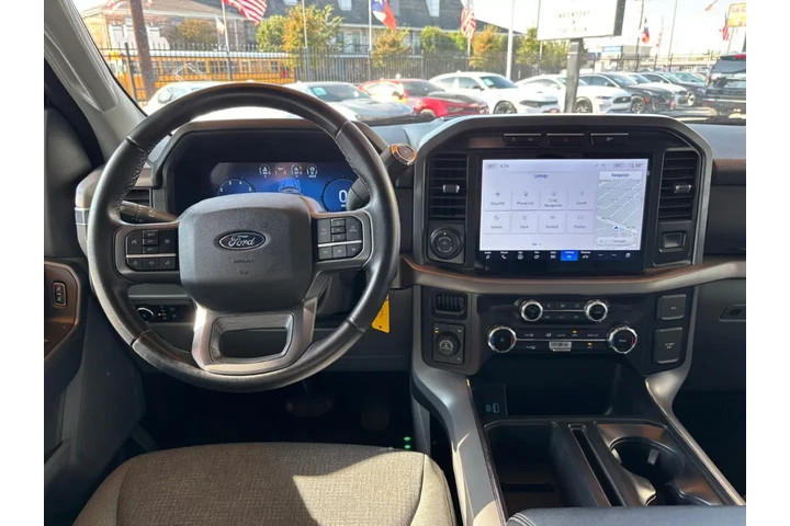 2024 F-150 XLT image 8
