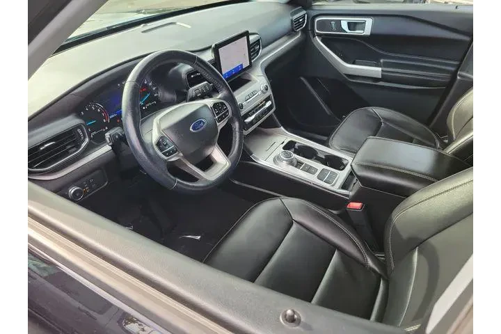 $29900 : Ford Explorer 2022 XLT 4dr S image 3