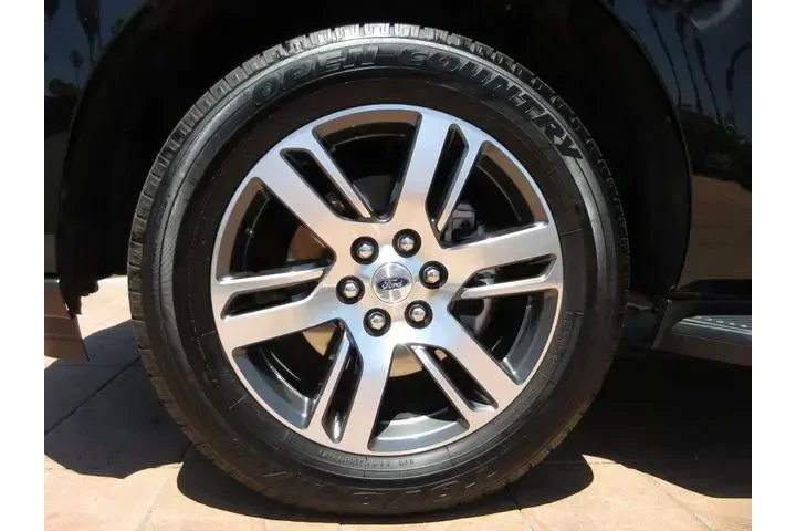 $39466 : Ford Expedition 2024 4x2 XLT image 8