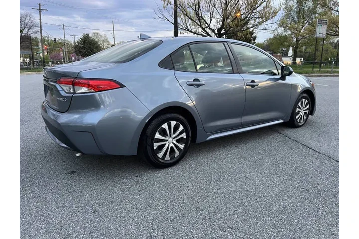 $14500 : 2022 Corolla Hybrid LE image 6