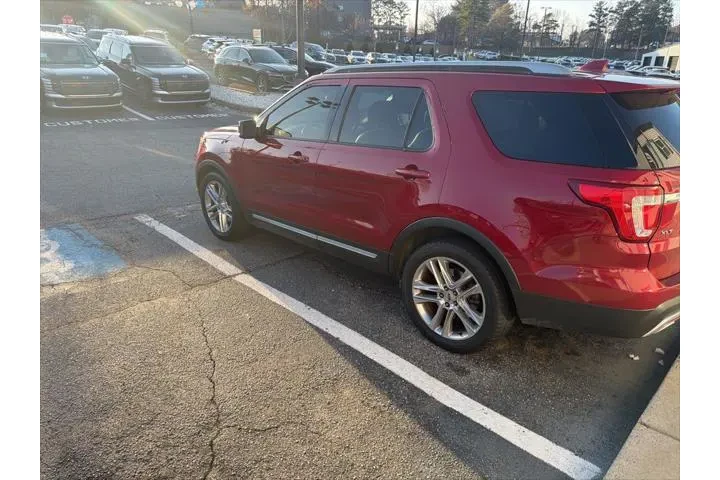 $13381 : Ford Explorer 2017 XLT 4dr S image 3