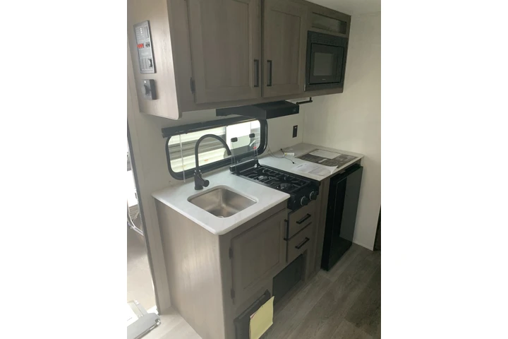 $1400 : Traila de renta image 2