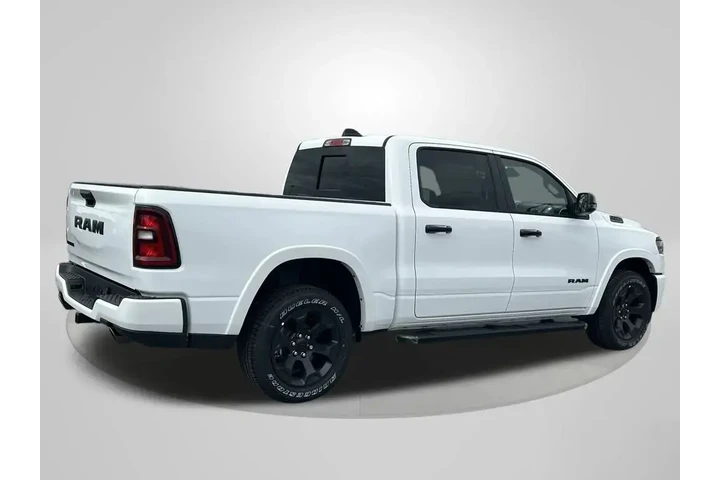 $37720 : Ram 1500 2025 4x2 Big Horn 4 image 6