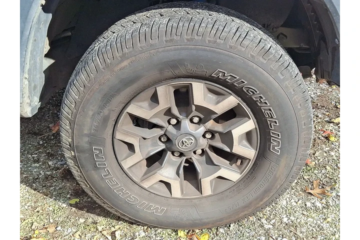 $23999 : Toyota Tacoma 2020 4x4 TRD P image 4