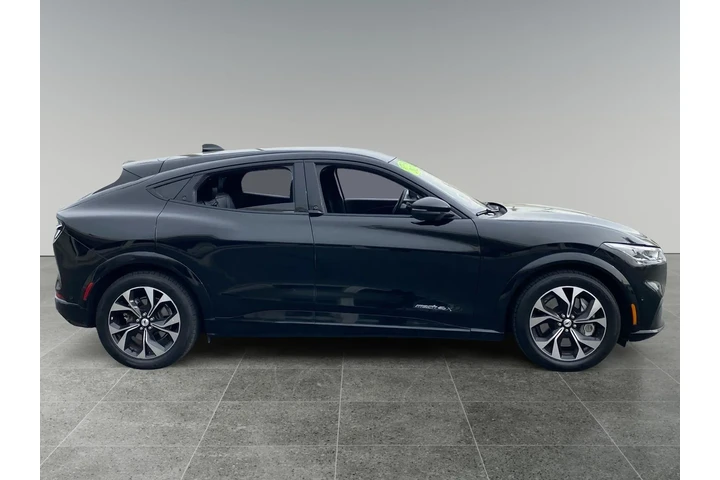 $28300 : Ford Mustang Mach-E 2023 AWD image 6