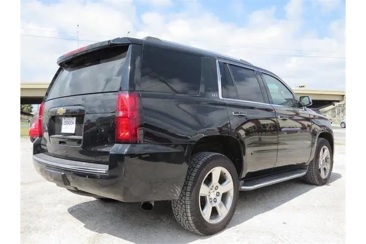 2015 Tahoe LTZ image 5