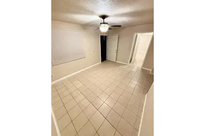 $2700 : L.A.  SE RENTA CASA image 2