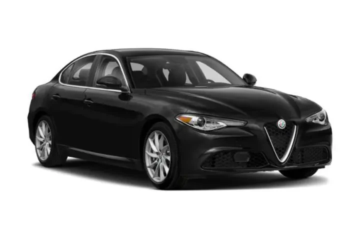 $15990 : Alfa Romeo Giulia 2019 Base image 9